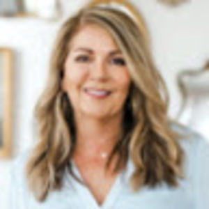 Meet your Posher, Angie